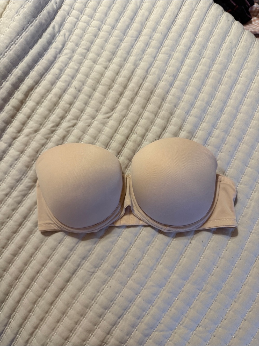 PINK Victoria's Secret Seamless Strapless Light Nude Push-Up Bra